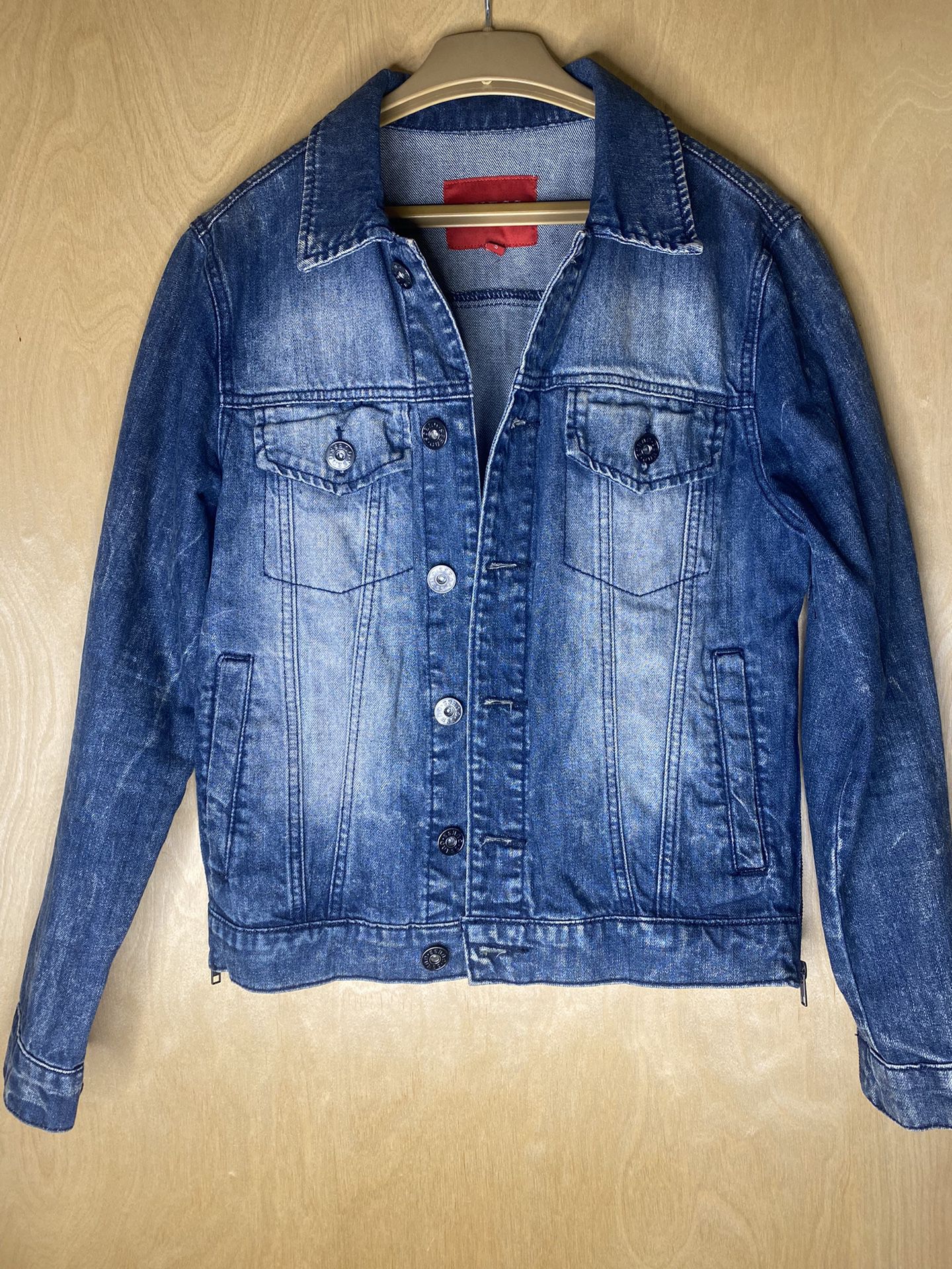 Guess Denim Jacket With Zipper Accents
