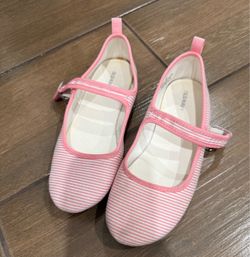 Light pink flats