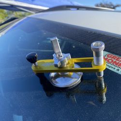 Windshield Chip Repair Specialist 