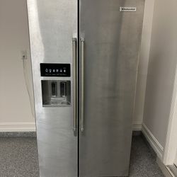 Kitchen Aid Refridgerator