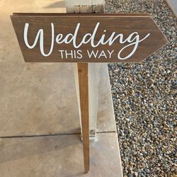 Wedding this way yard signs $10 ea