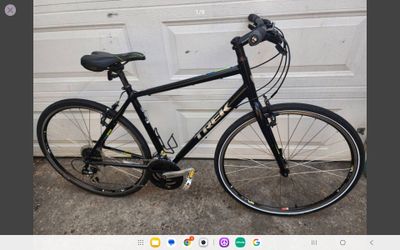 Trek FX Hybrid Commuter Road Bike
