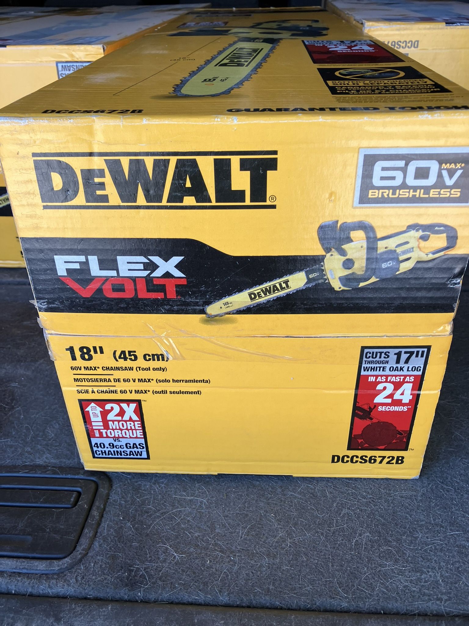 DEWALT 60V MAX Cordless Chainsaw, 18 in., Tool Only (DCCS672B) New never open 