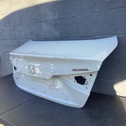 2022 - 2025 HONDA CIVIC - TRUNK LID OEM 
