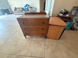 Antique Oak Wood 3-Drawer Dresser