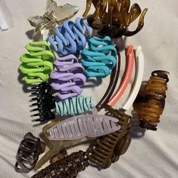 17 Hair Clips
