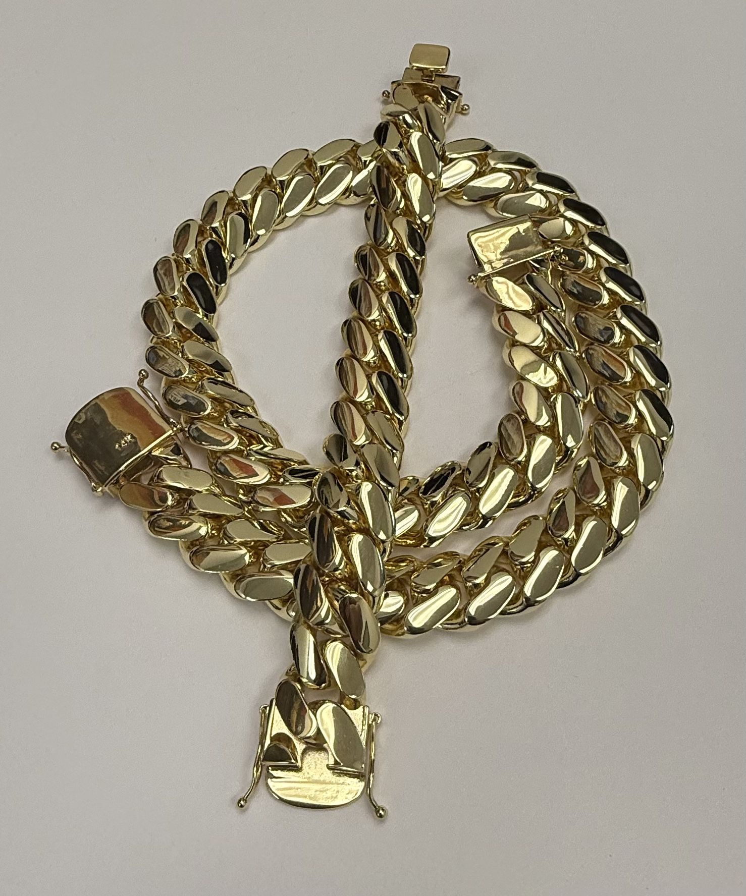 800 grams Handcrafted and high polished gold Miami Cuban links set🔥🔥
