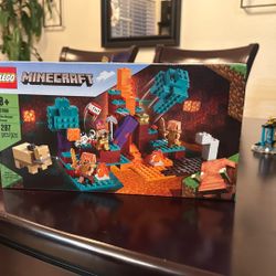 Lego Minecraft The Warped Forest 