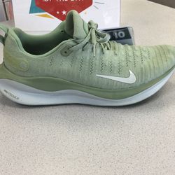 Nike 👟  Size 10.5