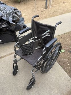 Wheel Chair Basically Brand New 100$