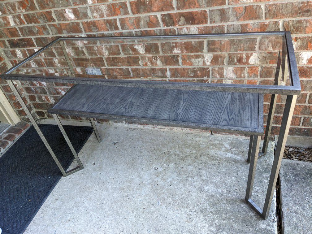 Modern Console Sofa Entryway Table. Excellent Condition 