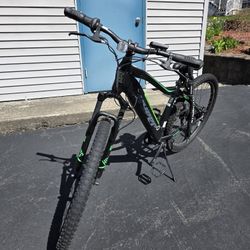 29" Hyper Bicycles E-Bike