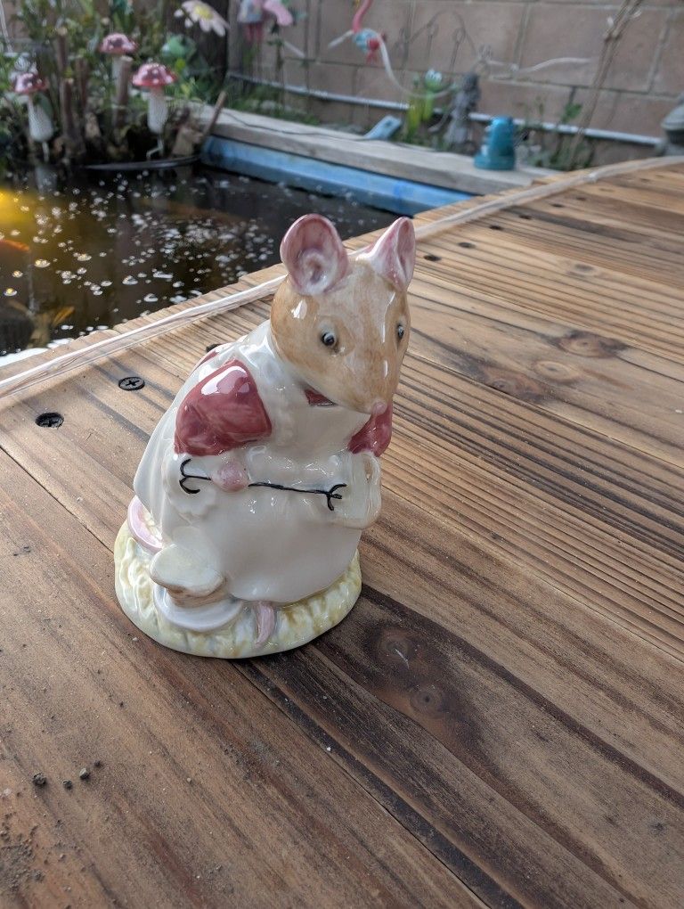 Royal Doulton Brambly Hedge - Clover DBH16 1987 Figurine UK Made