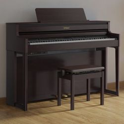 Roland Brown Piano