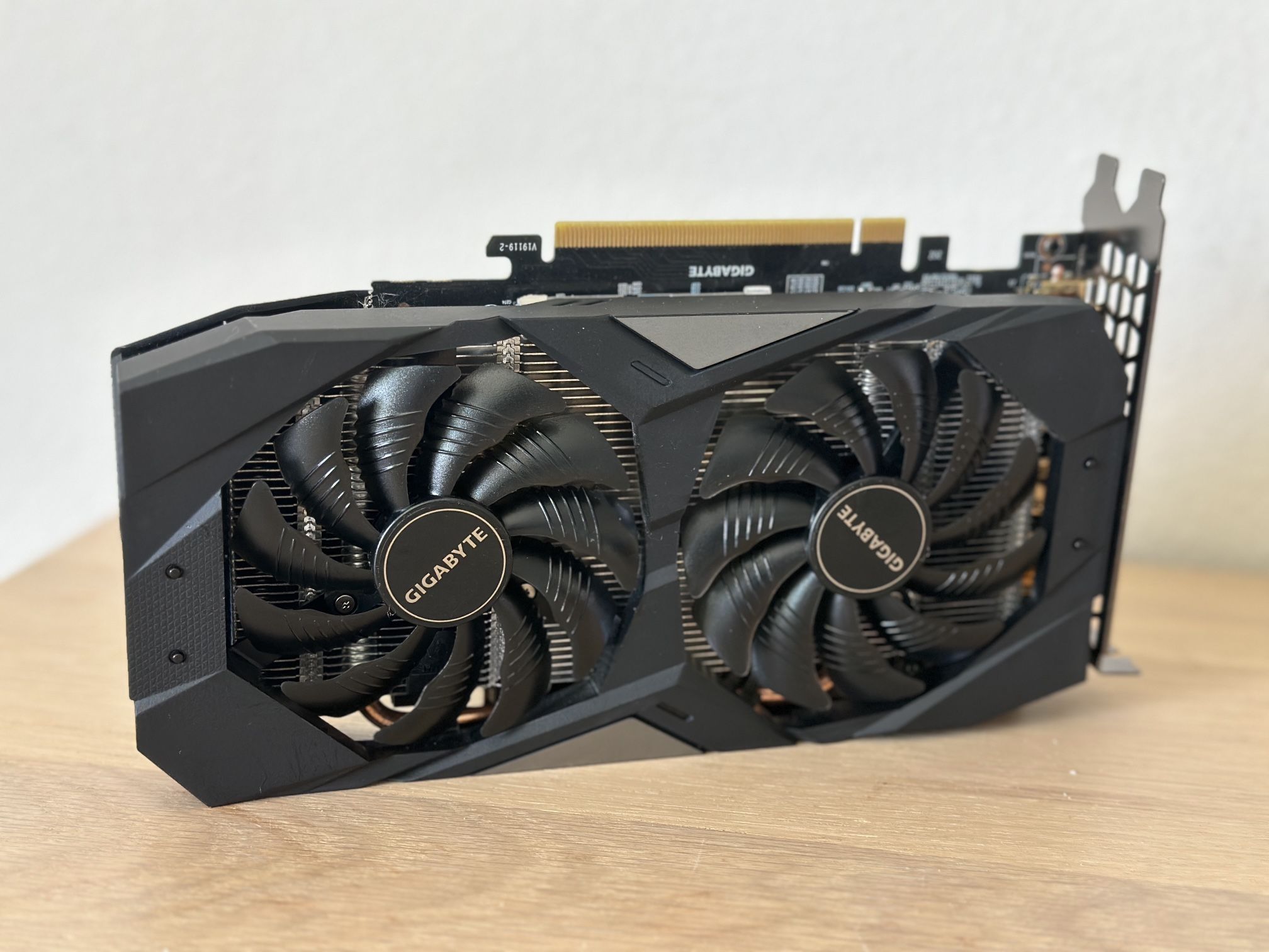 🤝  Working Fine 🤝 Gigabyte Nvidia Geforce RTX 2060  Graphics Card