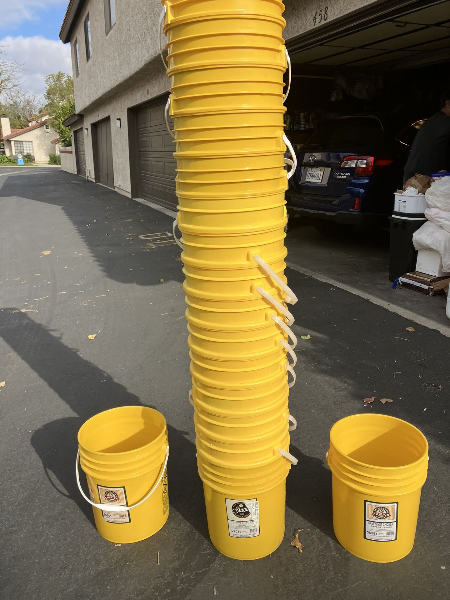 5 gallon yellow buckets