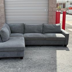 Grey Fabric Sectional Sofa*free delivery*