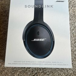 Bose SoundLink around-ear wireless headphones II Black