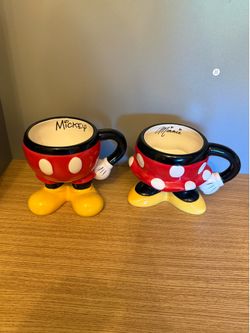 Mickey and Minnie mug set
