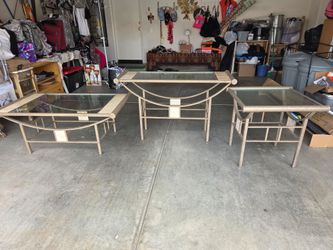 Livingroom table set 150.00