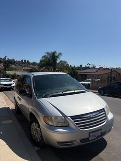 2007 Chrysler Town & Country