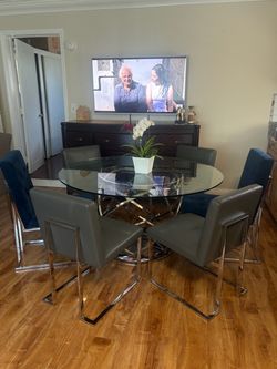 Glass Dining table  with 6 chars