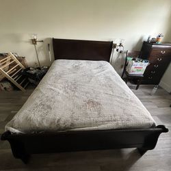 Bedroom Set/ Glass Bar 