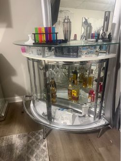 Bar and 2 chairs
