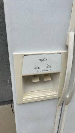 Refrigerator whirlpool