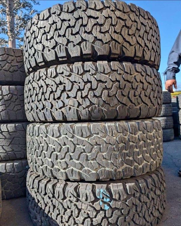 Vendo Set De Llantas Usadas 275 60 R 20 Bfgoorich