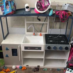 Kids Play Kitchen 