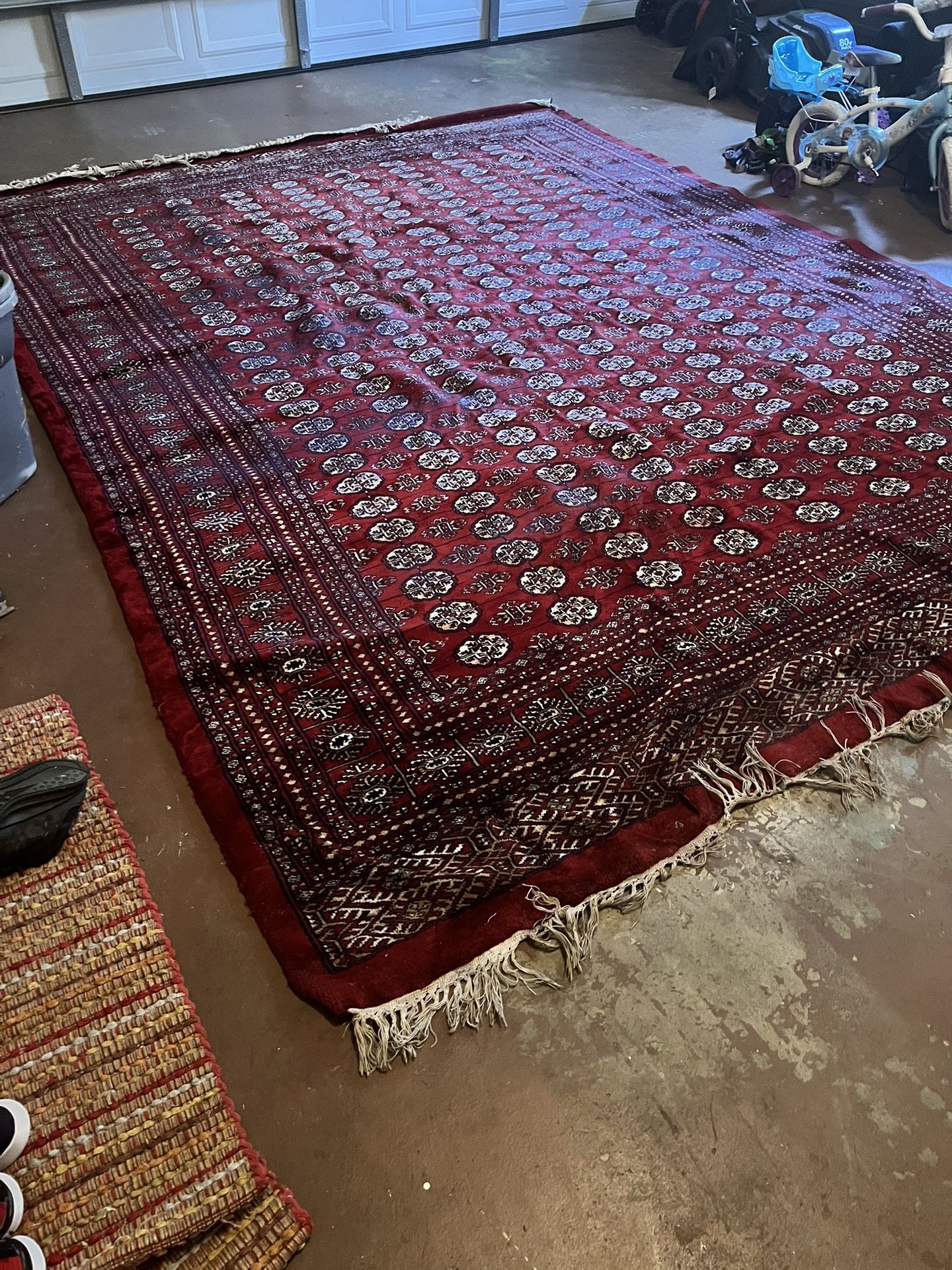 **Exquisite Large Oriental Rug**