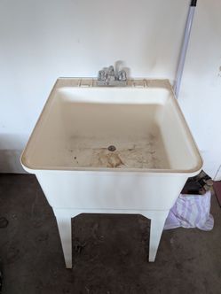 FREE Plastic Utility Laundry Sink Tub with Legs & Faucet