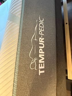Tempur-pedic queen size bed with adjustable frame for sale
