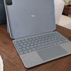 Logitech Combo (Keyboard/Case) For Ipad Pro 11"