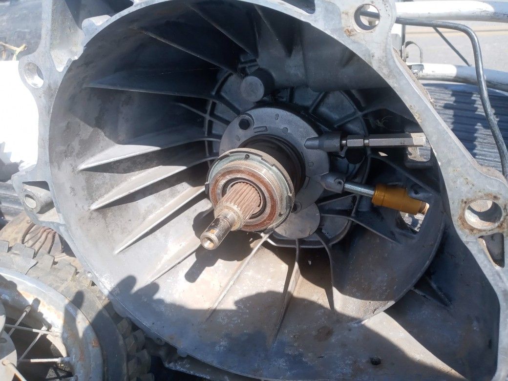 Chevy Muncie Transmission for Sale in Highland, CA OfferUp