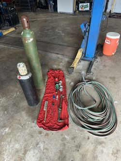 Torch,gauges,hose and Full Tanks