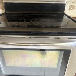 Great Working Frigidaire Stove