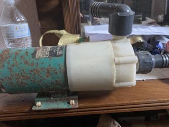 Iwaki # REEF Tank WMD-30RLT-115 Pump and Motor - 1/16 HP 115 Volts