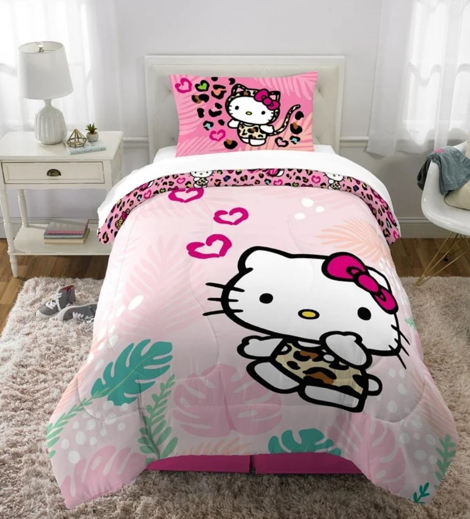 Hello Kitty Kids Comforter Set, 2-Piece, Twin/Full, Reversible, Pink, Sanrio