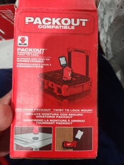 Milwaukee M12 Multi Directional Flood Light