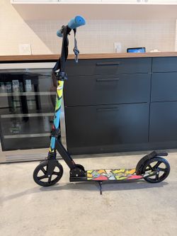 LaScoota Kick Scooter – Big Wheels, Graffiti Deck