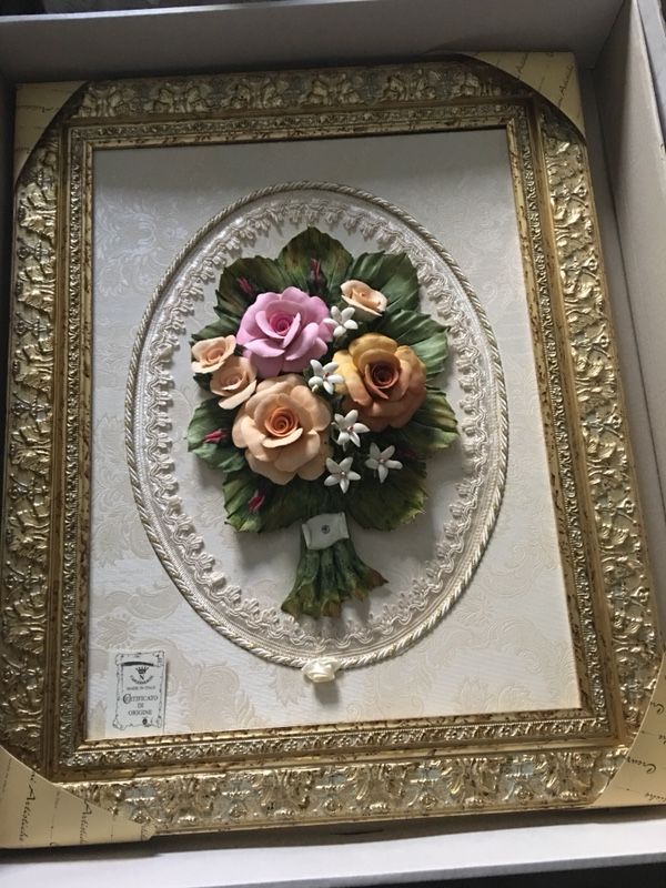 Capodimonte 3D flowers with frame