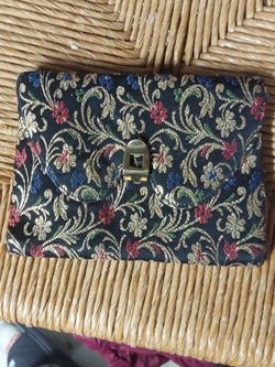 Vintage embroidered handbag