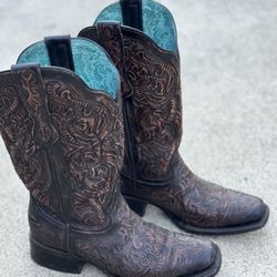 Woman’s Boots