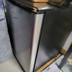 Whirlpool Mini Fridge