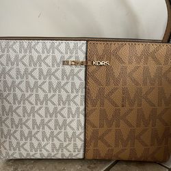 AUTHENTIC MICHAEL KORS PURSE