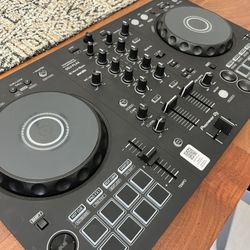Pioneer DDJ-FLX4 DJ Controller