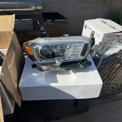 2019 Tacoma OEM Headlights