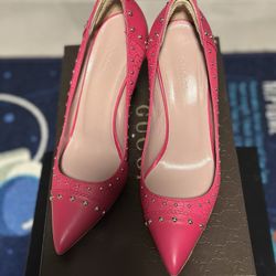 Authentic Gucci pump 37.50